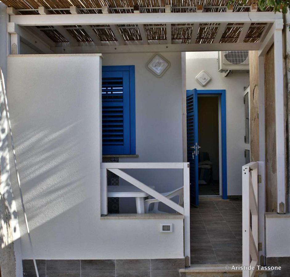 Il Cortiletto Su Levanzo فافينانا المظهر الخارجي الصورة